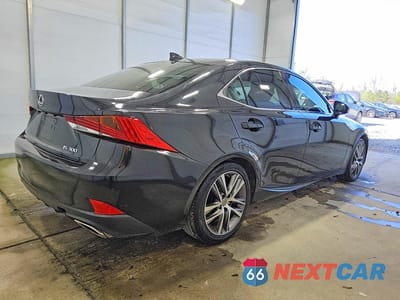 Trzecie zdjęcie samochodu z tyłu: 2019 LEXUS IS 300 BASE VIN:JTHBA1D21K5100247 - miniatura