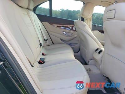 Zdjęcie 10 z 12 samochodu: 2018 MERCEDES-BENZ E 300 VIN:WDDZF4JB9JA350127 - miniatura