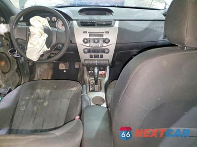 Zdjęcie 8 z 11 samochodu: 2010 FORD FOCUS SE VIN:1FAHP3FN8AW281178 - miniatura