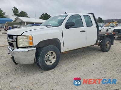 2007 CHEVROLET SILVERADO LT FLATBED TRUCK 1GCHC29K77E535723 - główne zdjęcie licytacji z USA - miniatura