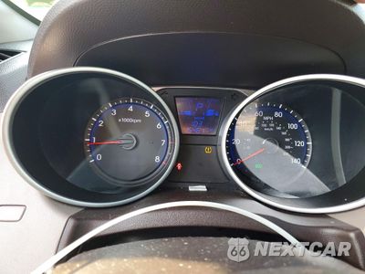 Zdjęcie 9 z 14 samochodu: 2013 HYUNDAI TUCSON GLS VIN:KM8JU3AC5DU551344 - miniatura