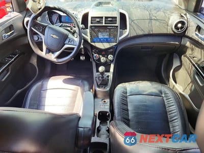 Zdjęcie 8 z 11 samochodu: 2013 CHEVROLET SONIC RS VIN:1G1JH6SB8D4183976 - miniatura