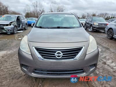 Piąte zdjęcie samochodu w środku: 2014 NISSAN VERSA 1.6 SV VIN:3N1CN7AP1EL835086 - miniatura