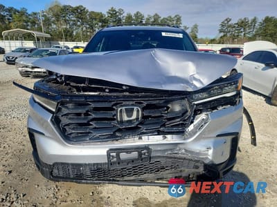 Piąte zdjęcie samochodu w środku: 2025 HONDA PILOT SPORT VIN:5FNYG2H38SB009638 - miniatura