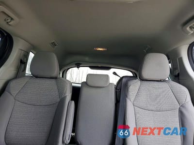 Zdjęcie 10 z 13 samochodu: 2023 TOYOTA SIENNA LE 8-PASSENGER VIN:5TDKSKFC2PS091893 - miniatura
