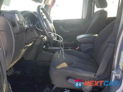 Zdjęcie 7 z 12 samochodu: 2015 JEEP WRANGLER UNLIMITED SPORT VIN:1C4BJWDG3FL505246 - miniatura