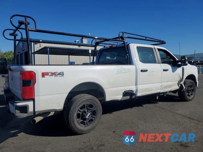 Trzecie zdjęcie samochodu z tyłu: 2024 FORD F250 SUPER DUTY VIN:1FT8W2BA2REE78360 - miniatura