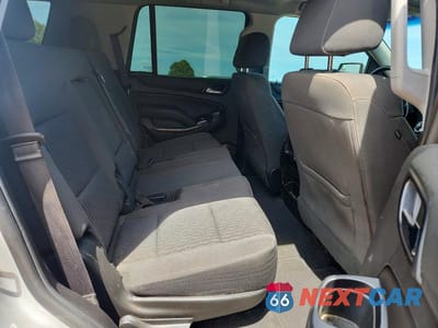 Zdjęcie 11 z 13 samochodu: 2019 CHEVROLET TAHOE C1500 LS VIN:1GNSCAKC2KR254330 - miniatura