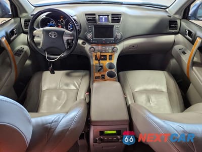 Zdjęcie 8 z 13 samochodu: 2008 TOYOTA HIGHLANDER HYBRID LIMITED VIN:JTEEW44A482004448 - miniatura