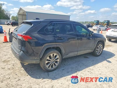Trzecie zdjęcie samochodu z tyłu: 2022 TOYOTA RAV4 XLE PREMIUM VIN:2T3C1RFV0NW207394 - miniatura