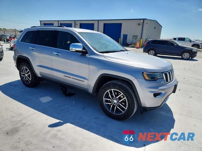 Czwarte zdjęcie samochodu z boku: 2017 JEEP GRAND CHEROKEE LIMITED VIN:1C4RJEBG8HC935773 - miniatura