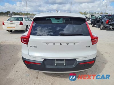 Zdjęcie 6 z 13 samochodu: 2022 VOLVO XC40 T5 MOMENTUM VIN:YV4162UK1N2760053 - miniatura