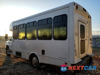 Trzecie zdjęcie samochodu z tyłu: 2016 FORD ECONOLINE E350 SUPER DUTY CUTAWAY VAN VIN:1FDEE3FLXGDC05396 - miniatura