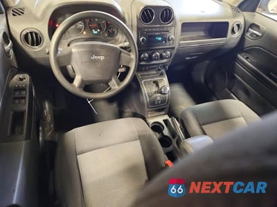 Zdjęcie 8 z 12 samochodu: 2010 JEEP PATRIOT SPORT VIN:1J4NT2GBXAD513437 - miniatura