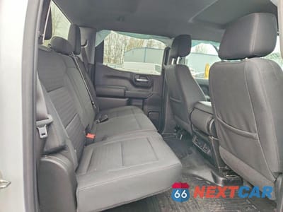 Zdjęcie 10 z 12 samochodu: 2023 GMC SIERRA K1500 VIN:1GTPUAEK2PZ205912 - miniatura