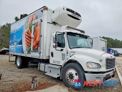 Czwarte zdjęcie samochodu z boku: 2018 FREIGHTLINER BUSINESS CLASS M2 REFRIGERATED BOX TRUCK VIN:1FVACWFD8JHJM2161 - miniatura