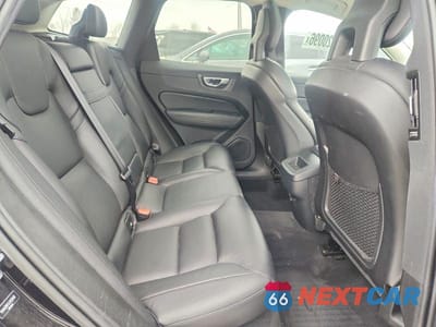 Zdjęcie 11 z 12 samochodu: 2018 VOLVO XC60 T6 MOMENTUM VIN:YV4A22RK3J1012408 - miniatura