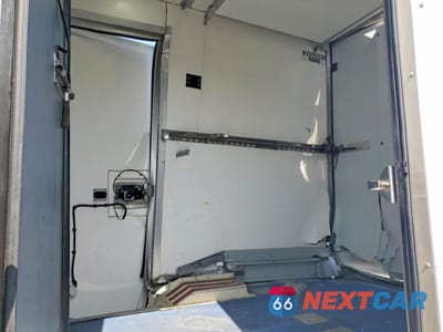 Zdjęcie 11 z 13 samochodu: 2020 FORD TRANSIT DELIVERY TRUCK VIN:1FDBW5Z83LKA75552 - miniatura