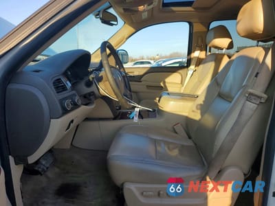 Zdjęcie 7 z 12 samochodu: 2013 CHEVROLET AVALANCHE LTZ VIN:3GNTKGE72DG152084 - miniatura