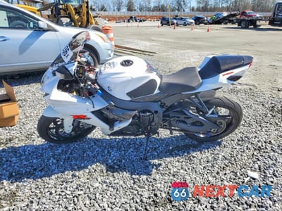 Trzecie zdjęcie samochodu z tyłu: 2011 SUZUKI GSX750 F VIN:JS1GR7MA4B2103214 - miniatura
