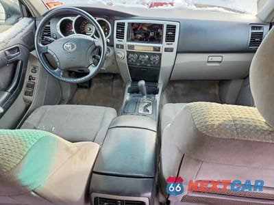 Zdjęcie 8 z 13 samochodu: 2005 TOYOTA 4RUNNER SR5 VIN:JTEBU14R758046649 - miniatura