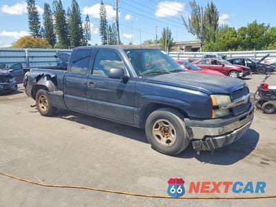 Czwarte zdjęcie samochodu z boku: 2004 CHEVROLET SILVERADO C1500 VIN:1GCEC19V84Z165295 - miniatura