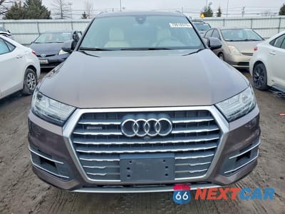 Piąte zdjęcie samochodu w środku: 2017 AUDI Q7 PREMIUM PLUS VIN:WA1LAAF77HD053006 - miniatura