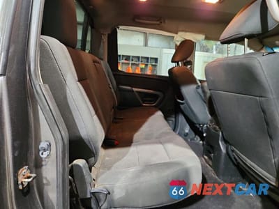 Zdjęcie 10 z 12 samochodu: 2015 NISSAN TITAN SV VIN:1N6AA0EC6FN502797 - miniatura