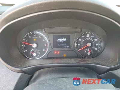 Zdjęcie 9 z 12 samochodu: 2019 KIA SORENTO LX VIN:5XYPG4A39KG549199 - miniatura
