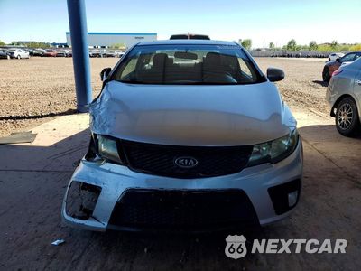 Piąte zdjęcie samochodu w środku: 2010 KIA FORTE KOUP SX VIN:KNAFW6A33A5284522 - miniatura