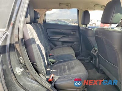 Zdjęcie 11 z 13 samochodu: 2019 MITSUBISHI OUTLANDER SE VIN:JA4AD3A36KZ042412 - miniatura