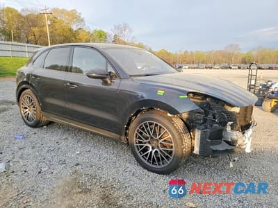 Czwarte zdjęcie samochodu z boku: 2022 PORSCHE CAYENNE VIN:WP1AA2AY0NDA04176 - miniatura