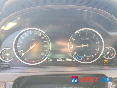 Zdjęcie 9 z 14 samochodu: 2016 BMW X5 VIN:5UXKR0C55G0P25365 - miniatura