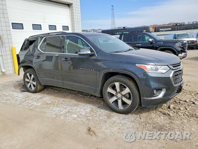 Czwarte zdjęcie samochodu z boku: 2019 CHEVROLET TRAVERSE LT VIN:1GNEVHKWXKJ278240 - miniatura