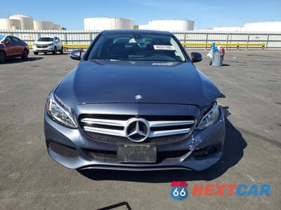 Piąte zdjęcie samochodu w środku: 2016 MERCEDES-BENZ C 300 VIN:55SWF4JB7GU164064 - miniatura
