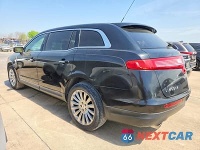 Drugie zdjęcie samochodu z przodu: 2013 LINCOLN TOWNHOUSE MKT VIN:2LMHJ5NK5DBL54611 - miniatura