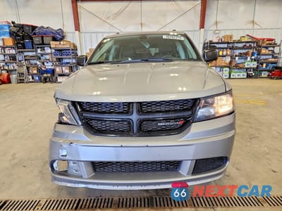 Piąte zdjęcie samochodu w środku: 2018 DODGE JOURNEY SE VIN:3C4PDCAB9JT506922 - miniatura