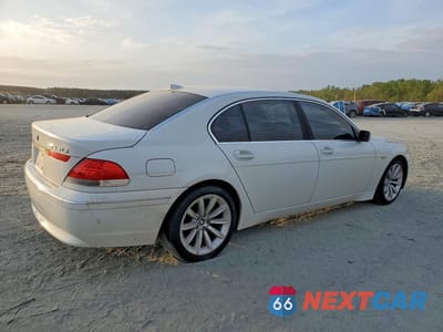 Trzecie zdjęcie samochodu z tyłu: 2003 BMW 745 LI VIN:WBAGN63463DR11803 - miniatura