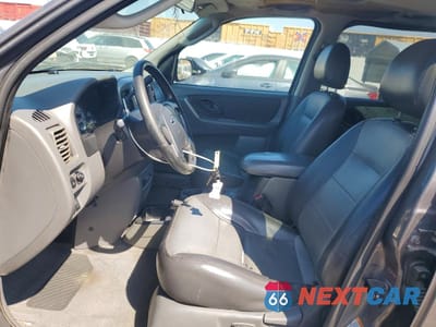 Zdjęcie 7 z 13 samochodu: 2003 FORD ESCAPE XLT VIN:1FMCU03163KA41050 - miniatura