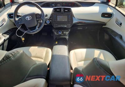 Zdjęcie 8 z 12 samochodu: 2019 TOYOTA PRIUS XLE AWD-E VIN:JTDL9RFU6K3011104 - miniatura