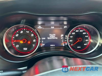 Zdjęcie 9 z 10 samochodu: 2021 DODGE CHARGER SCAT PACK VIN:2C3CDXGJXMH515487 - miniatura