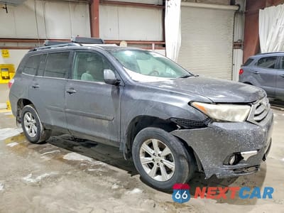 Czwarte zdjęcie samochodu z boku: 2011 TOYOTA HIGHLANDER BASE VIN:5TDBK3EH3BS060406 - miniatura