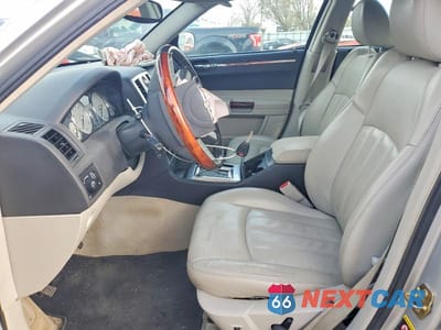 Zdjęcie 7 z 12 samochodu: 2006 CHRYSLER 300C VIN:2C3LA63H76H116027 - miniatura
