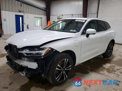2020 VOLVO XC60 T8 MOMENTUM YV4BR0DK7L1516359 - główne zdjęcie licytacji z USA - miniatura