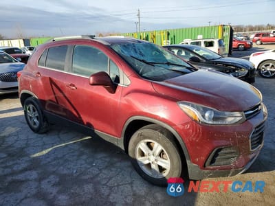 Czwarte zdjęcie samochodu z boku: 2017 CHEVROLET TRAX 1LT VIN:3GNCJPSB5HL160558 - miniatura