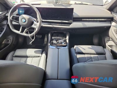 Zdjęcie 8 z 11 samochodu: 2026 BMW 530 I VIN:WBA43FJ07TCV97108 - miniatura