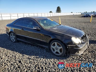 Czwarte zdjęcie samochodu z boku: 2007 MERCEDES-BENZ CLK 550 VIN:WDBTJ72H27F215066 - miniatura