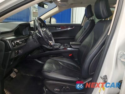 Zdjęcie 7 z 12 samochodu: 2023 LINCOLN NAUTILUS RESERVE VIN:2LMPJ8KP6PBL06830 - miniatura