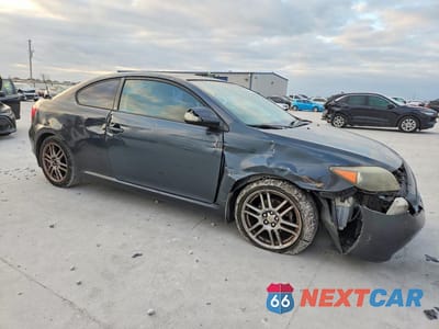 Czwarte zdjęcie samochodu z boku: 2005 SCION TC BASE VIN:JTKDE167X50020981 - miniatura