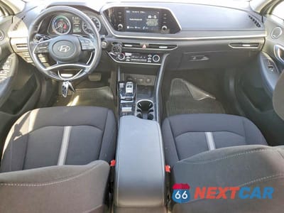 Zdjęcie 8 z 11 samochodu: 2021 HYUNDAI SONATA HYBRID SEL VIN:KMHL34JJ4MA018984 - miniatura